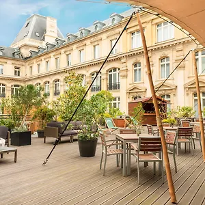 Otel Crowne Plaza Republique By Ihg, Paris