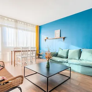 Appartement Stmaur Equipped With Elevator